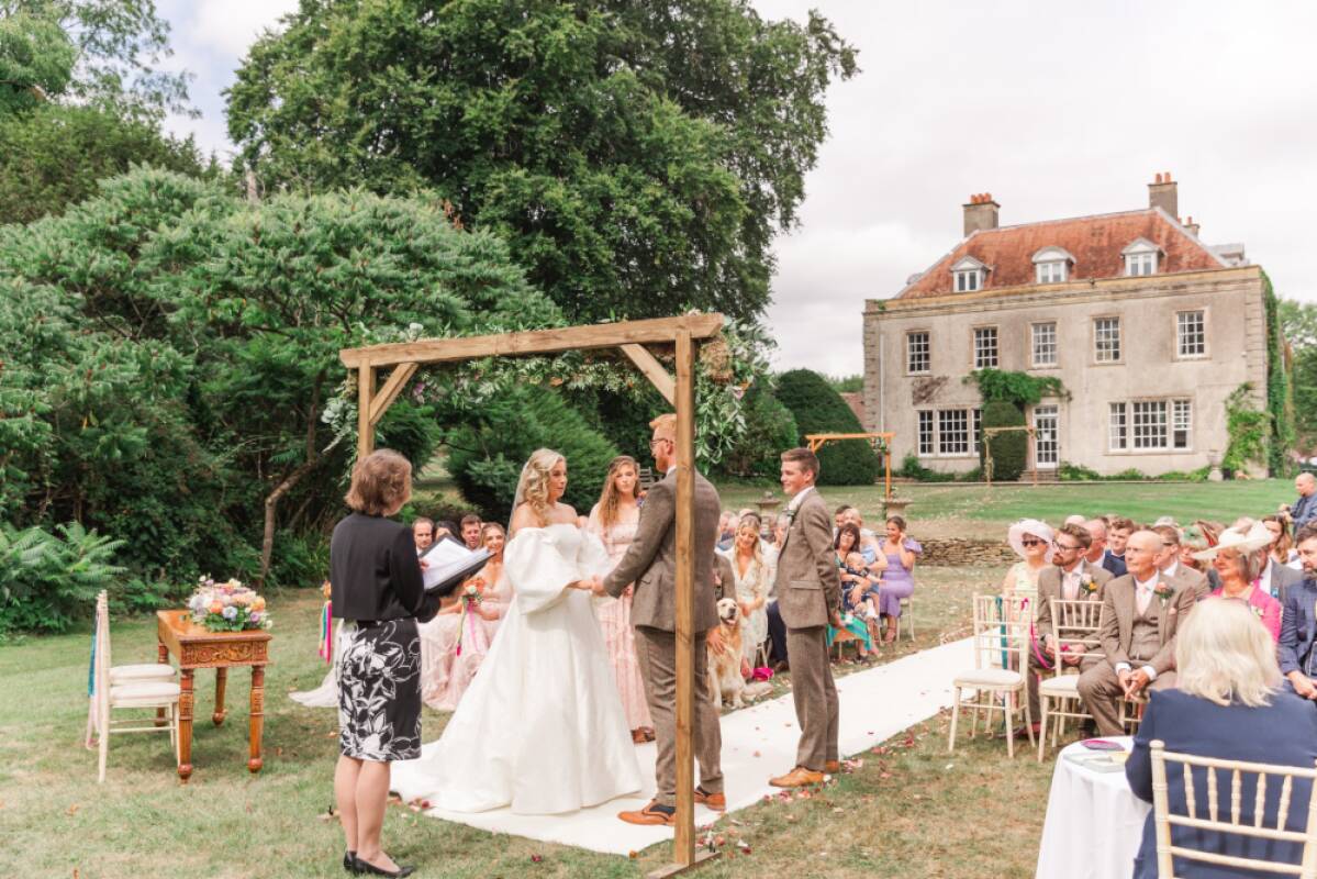 The Holbrook Manor